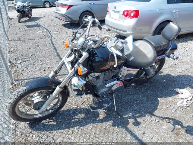 45501931 :رقم المزاد ، 1HFSC1802WA200364 vin ، 1998 Honda Vt1100 C مزاد بيع