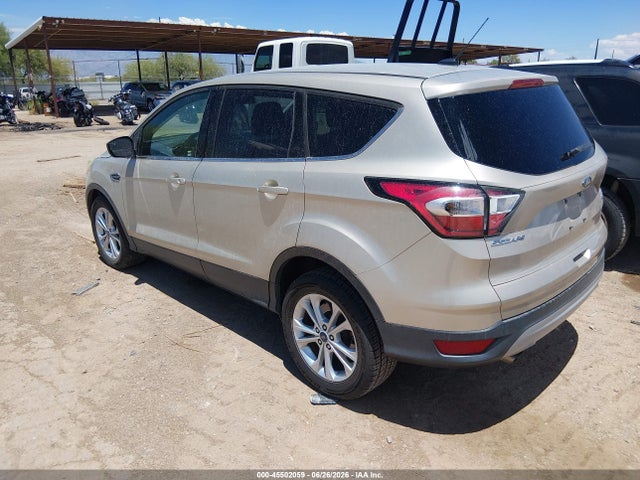 Ford ESCAPE SE 2017 1FMCU0GD0HUC80013 Image 3
