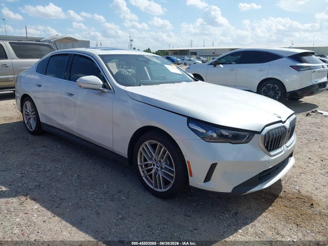 45502068 :رقم المزاد ، WBA43FJ05RCR64256 vin ، 2024 Bmw 530i مزاد بيع