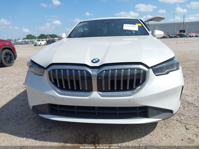 45502068 :رقم المزاد ، WBA43FJ05RCR64256 vin ، 2024 Bmw 530i مزاد بيع