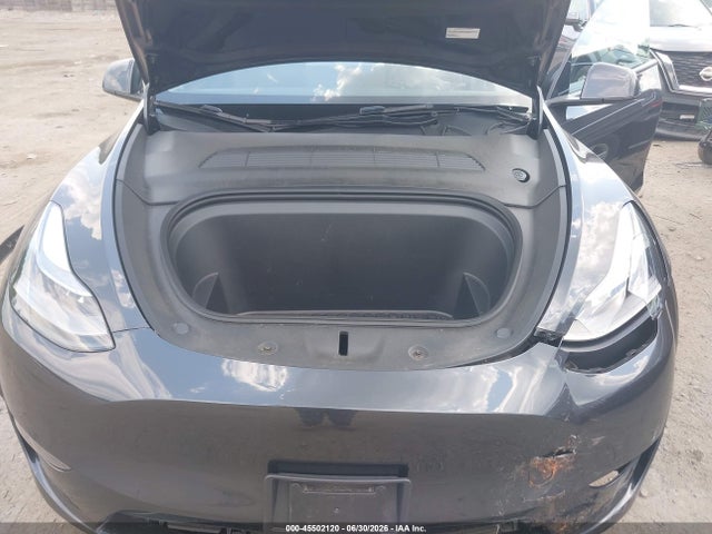 Продажа на аукционе авто 2024 Tesla Model Y Long Range Dual Motor All-wheel Drive, vin: 7SAYGAEE2RF002827, номер лота: 45502120
