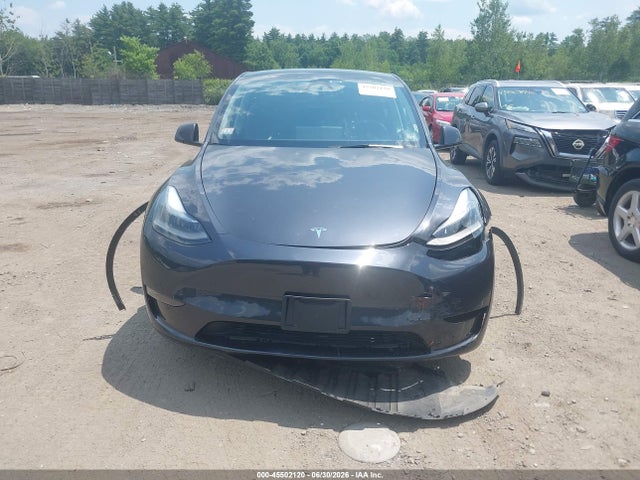 Продажа на аукционе авто 2024 Tesla Model Y Long Range Dual Motor All-wheel Drive, vin: 7SAYGAEE2RF002827, номер лота: 45502120