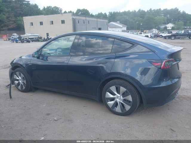 Продажа на аукционе авто 2024 Tesla Model Y Long Range Dual Motor All-wheel Drive, vin: 7SAYGAEE2RF002827, номер лота: 45502120