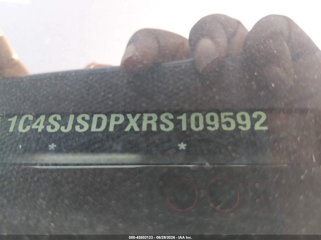 1C4SJSDPXRS109592 Jeep Wagoneer L Series Iii 4x4