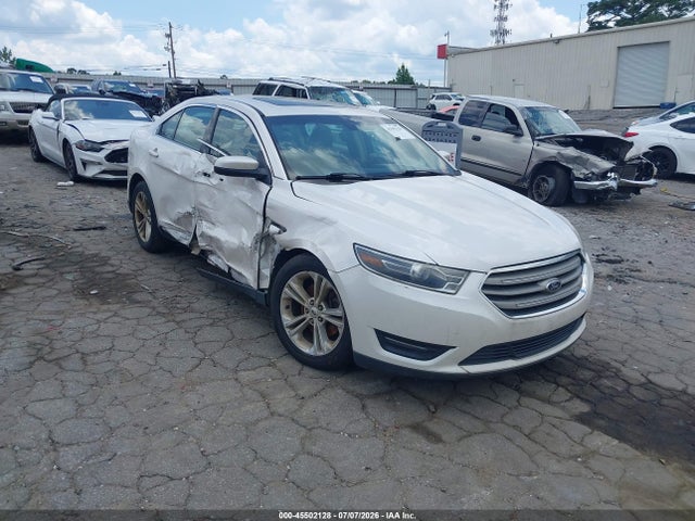 45502128 :رقم المزاد ، 1FAHP2E82FG148004 vin ، 2015 Ford Taurus Sel مزاد بيع