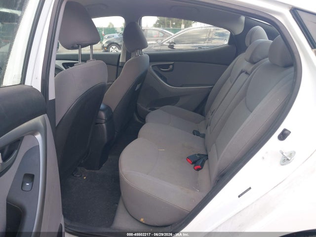 5NPDH4AE5GH667784 Hyundai ELANTRA SE