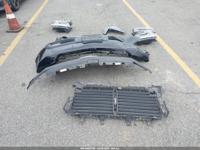 3GCPYFED3LG304168 Chevrolet Silverado 1500 4wd Short Bed Lt Trail Boss