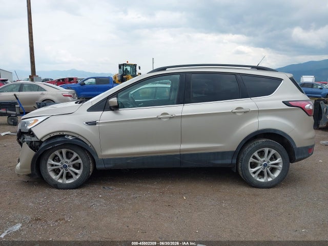 45502309 :رقم المزاد ، 1FMCU9HD4JUD44837 vin ، 2018 Ford Escape Sel مزاد بيع