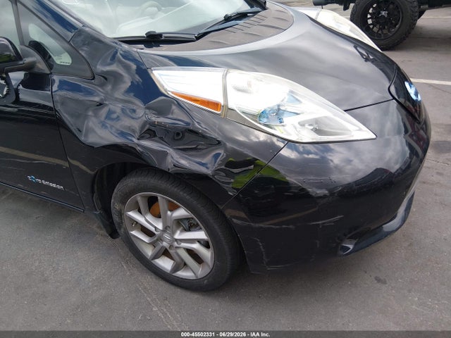 1N4AZ0CP2FC301014 Nissan LEAF SV