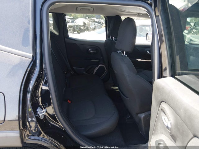 ZACCJABT5FPB26719 Jeep Renegade Latitude