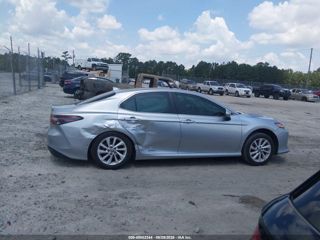 4T1R11AK8RU921037 Toyota CAMRY LE