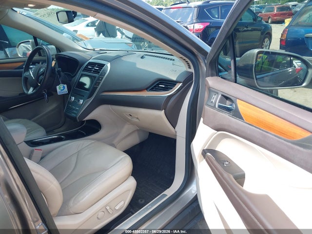 Продажа на аукционе авто 2017 Lincoln Mkc Select, vin: 5LMCJ2C92HUL55376, номер лота: 45502357