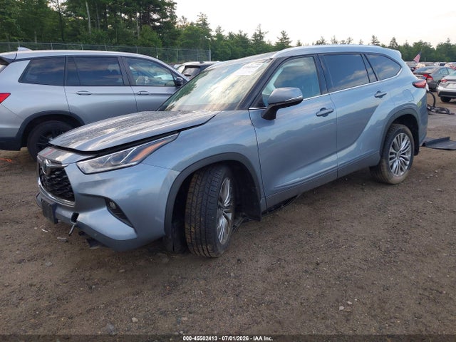 Toyota Highlander Platinum 2022 5TDFZRBH9NS193390 Image 2