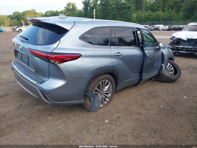 Toyota Highlander Platinum 2022 5TDFZRBH9NS193390 Image 4