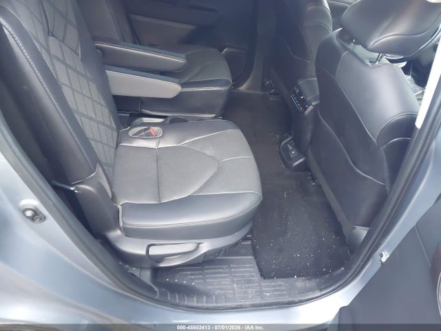 Toyota Highlander Platinum 2022 5TDFZRBH9NS193390 Image 8