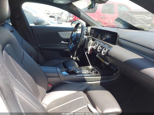 45502492 :رقم المزاد ، W1K5J4GB9MN183012 vin ، 2021 Mercedes-benz Cla 250 مزاد بيع
