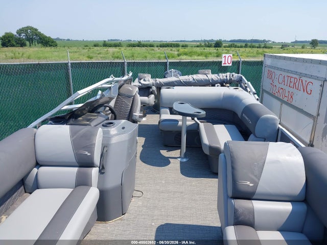 Aukcja sprzedaży 2024 Bennington Pontoon, vin: ETWC3904E424, numer aukcji: 45502652