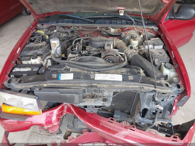 Auction sale of the 1998 Chevrolet S-10 Ls, vin: 1GCCS19XXWK185202, lot number: 45502681