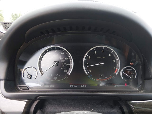 2015 Bmw 550i Xdrive მანქანა იყიდება აუქციონზე, vin: WBAKP9C50FD979811, აუქციონის ნომერი: 45502753