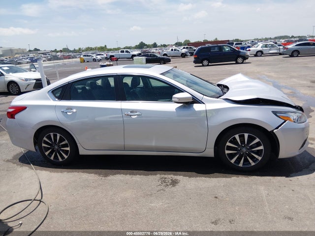 2017 Nissan Altima 2.5 Sl მანქანა იყიდება აუქციონზე, vin: 1N4AL3AP8HC194222, აუქციონის ნომერი: 45502770