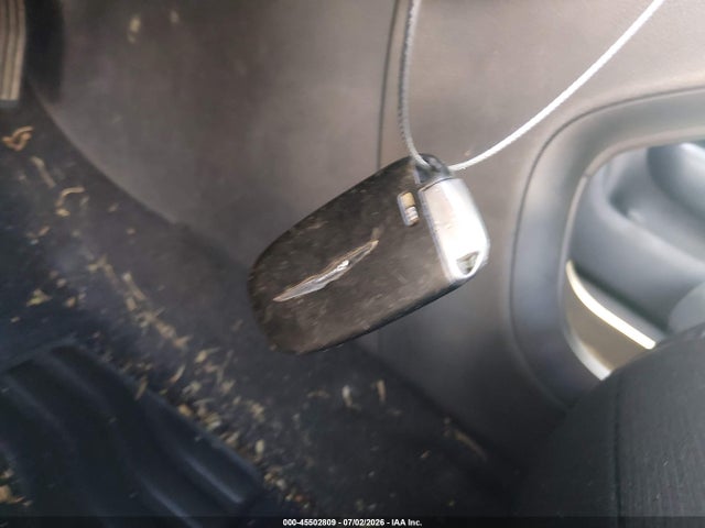 45502809 :رقم المزاد ، 1C3CCCFB1GN196529 vin ، 2016 Chrysler 200 Touring مزاد بيع