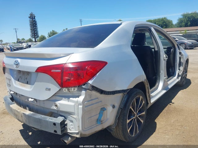 Toyota COROLLA SE 2017 5YFBURHE1HP698721 Image 4