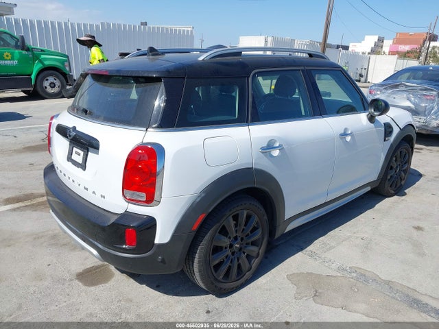 Mini Countryman Cooper 2018 WMZYS7C39J3E07443 Image 4