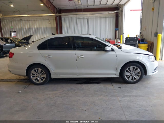 2015 Volkswagen Jetta 1.8t Se მანქანა იყიდება აუქციონზე, vin: 3VWD17AJ4FM406218, აუქციონის ნომერი: 45502945