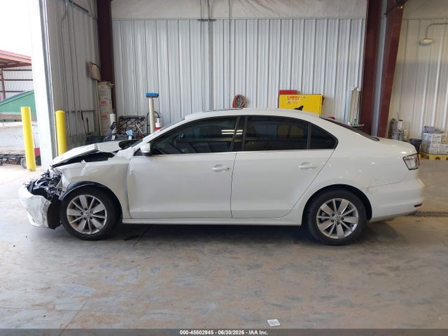 2015 Volkswagen Jetta 1.8t Se მანქანა იყიდება აუქციონზე, vin: 3VWD17AJ4FM406218, აუქციონის ნომერი: 45502945
