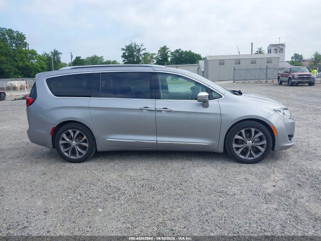 2019 Chrysler Pacifica Limited მანქანა იყიდება აუქციონზე, vin: 2C4RC1GG0KR604020, აუქციონის ნომერი: 45502960