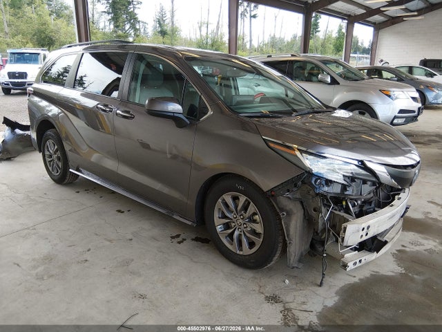 Toyota SIENNA XLE 2023 5TDYRKEC7PS155353 главное изображение