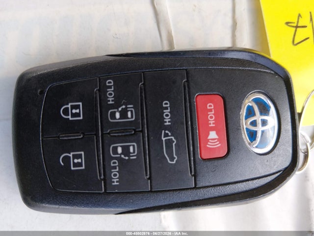 Toyota SIENNA XLE 2023 5TDYRKEC7PS155353 Image 11