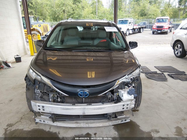 Toyota SIENNA XLE 2023 5TDYRKEC7PS155353 Image 13