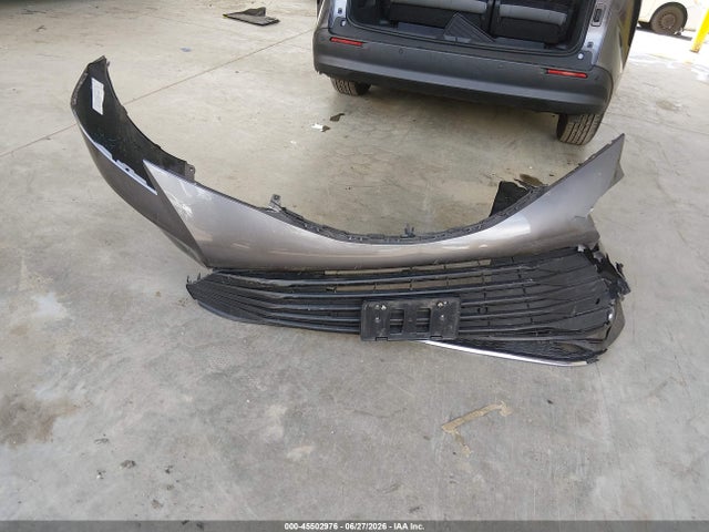 Toyota SIENNA XLE 2023 5TDYRKEC7PS155353 Image 12