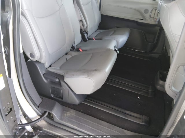 Toyota SIENNA XLE 2023 5TDYRKEC7PS155353 Image 8