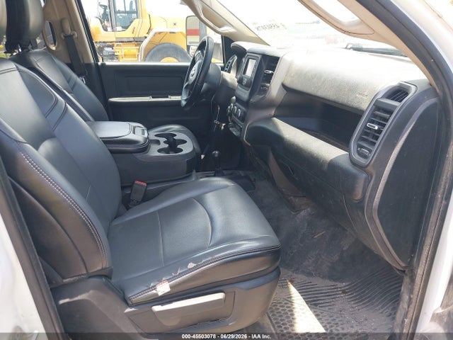 45503078 :رقم المزاد ، 3C6UR5HJ6LG267748 vin ، 2020 Ram 2500 Tradesman  4x4 8' Box مزاد بيع