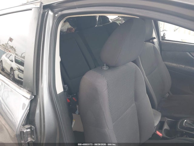 JN1BJ1CR9KW338425 Nissan Rogue Sport S
