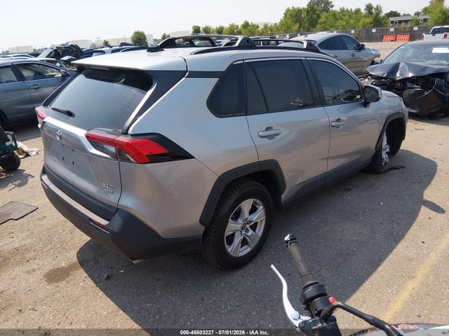 2021 Toyota Rav4 Xle მანქანა იყიდება აუქციონზე, vin: 2T3P1RFV2MC218821, აუქციონის ნომერი: 45503227