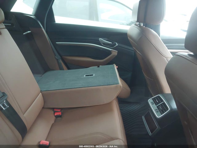 Audi E-tron Premium Quattro 2021 WA1AAAGE8MB014810 Image 8