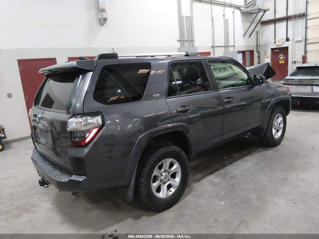 Toyota 4RUNNER SR5 2019 JTEBU5JR2K5687443 Image 4