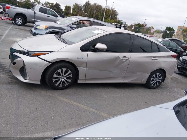 Toyota Prius Prime Premium 2017 JTDKARFP3H3067202 Image 15