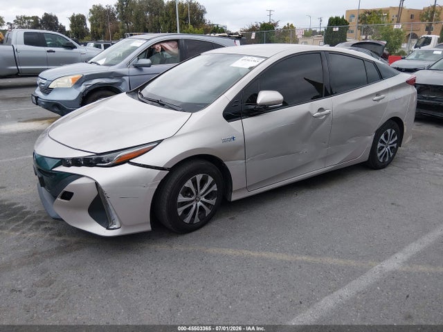 Toyota Prius Prime Premium 2017 JTDKARFP3H3067202 Image 2