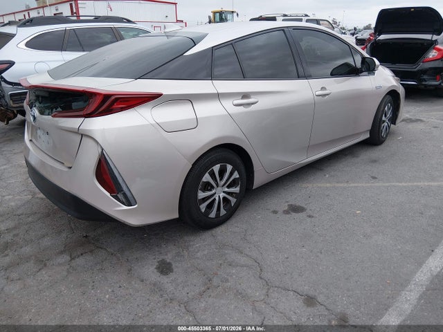 Toyota Prius Prime Premium 2017 JTDKARFP3H3067202 Image 4