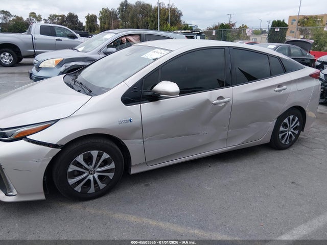 Toyota Prius Prime Premium 2017 JTDKARFP3H3067202 Image 6