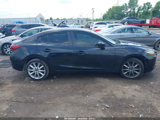 45503387 :رقم المزاد ، 3MZBN1V39JM204813 vin ، 2018 Mazda Mazda3 Touring مزاد بيع