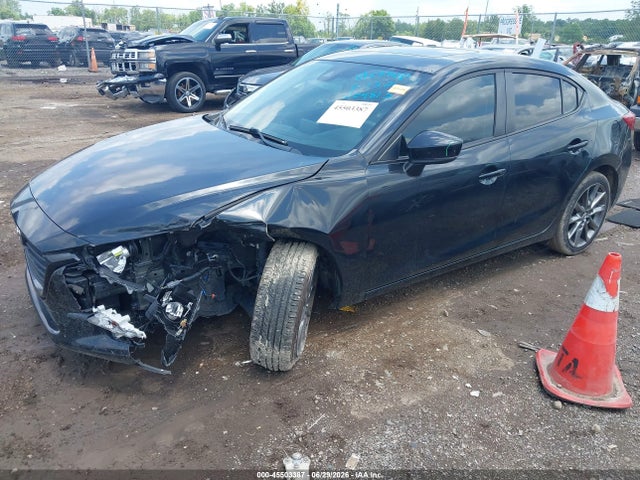 45503387 :رقم المزاد ، 3MZBN1V39JM204813 vin ، 2018 Mazda Mazda3 Touring مزاد بيع