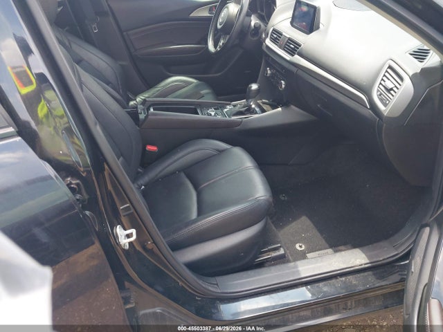 45503387 :رقم المزاد ، 3MZBN1V39JM204813 vin ، 2018 Mazda Mazda3 Touring مزاد بيع