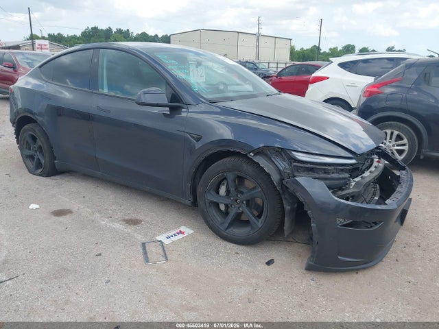 Tesla Model Y All-wheel Drive/long Range Launch Series/premium All-wheel Drive 2026 7SAYGDEE2TA414770 головне зображення