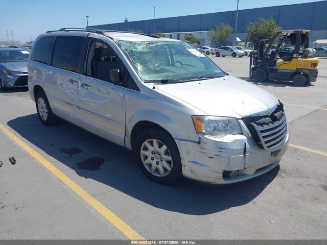Auction sale of the 2009 Chrysler Town & Country Lx, vin: 2A8HR44EX9R572341, lot number: 45503448