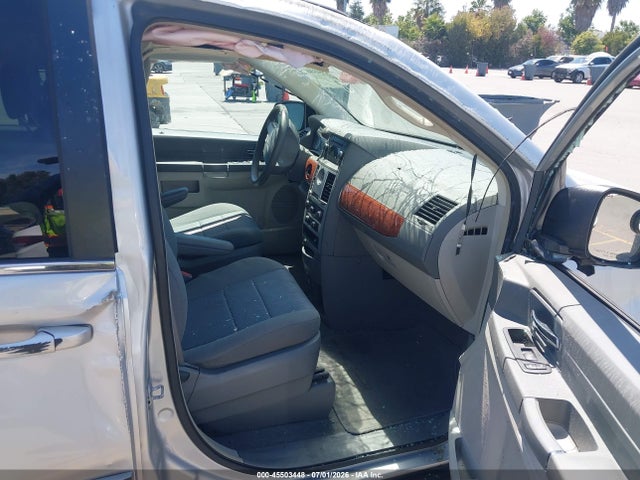 45503448 :رقم المزاد ، 2A8HR44EX9R572341 vin ، 2009 Chrysler Town & Country Lx مزاد بيع